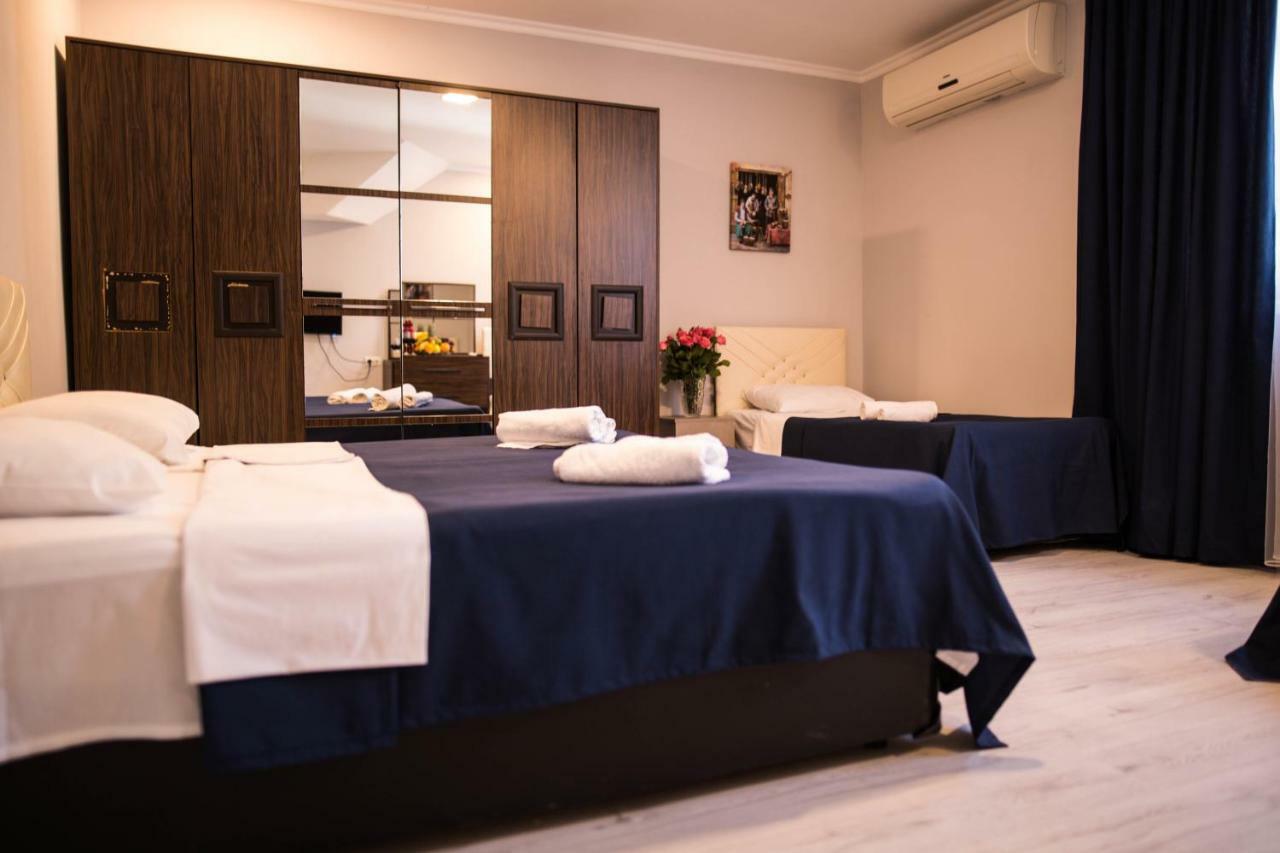 Central Apart-Hotel 巴统 外观 照片